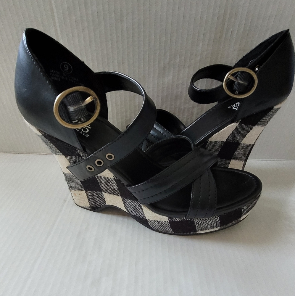 2/$40 Chic Black and White Wedges with Glossy Straps